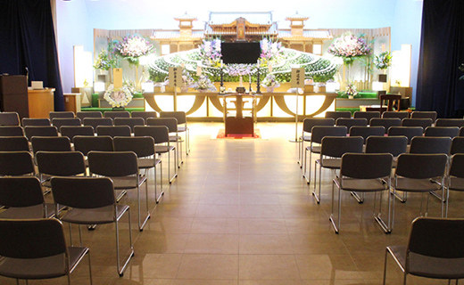 1階:式典ホール･受付,2階:親族控室･家族葬スペース
